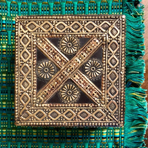 Wooden Boho Artisan Gold Filagree Trinket Box - Picture 3 of 8